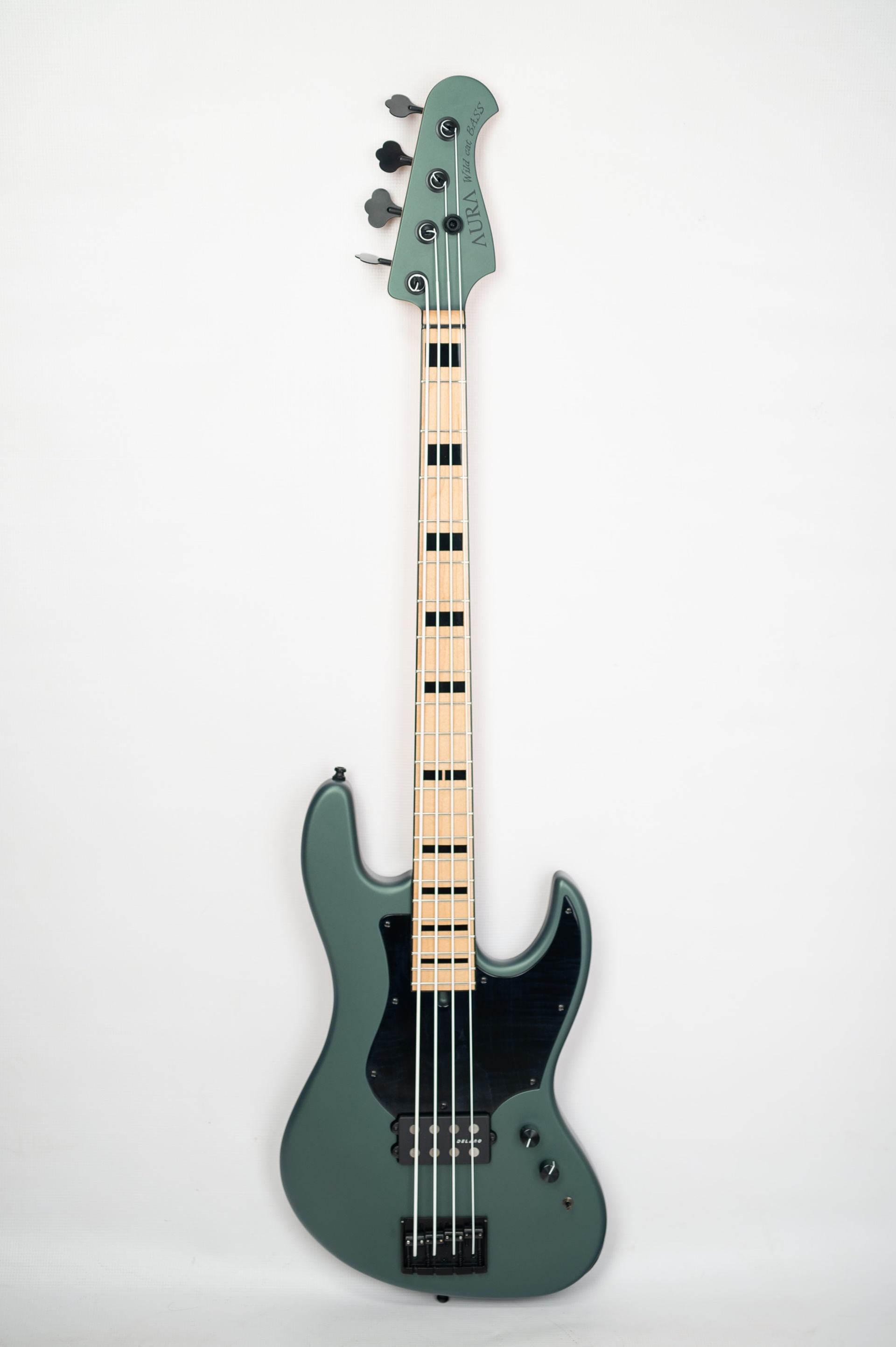 Bass guitar Aura Wild Cat Bass detail 3
